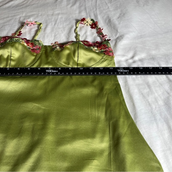 EMBROIDERED OLIVE PETAL SATIN BUSTIER SLIP DRESS NEW WITHOUT TAGS (XS- Runs S/M - Picture 5 of 7